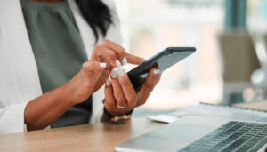 AI emphasizes mobile-friendly experiences (Think with Google). Your content must be responsive to be prioritized.